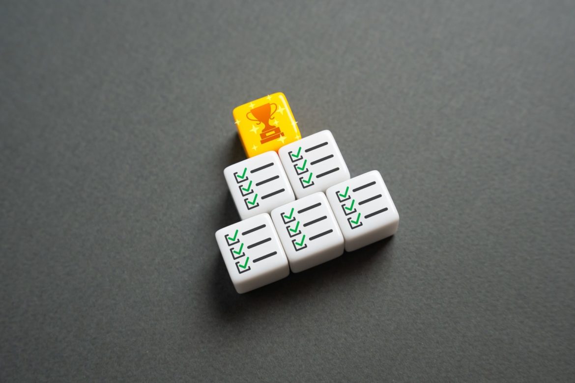 Complete all tasks and get a prize. Achievement of the best employee. Awards and recognition