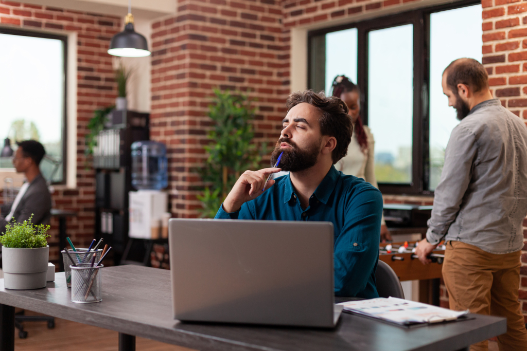 eLearning-Kursmarktplätze vs. Selbsthosting: Was ist das Beste für Ihre Online-Kurse? 3 eLearning-Kursmarktplätze vs. Selbsthosting: Was ist das Beste für Ihre Online-Kurse?