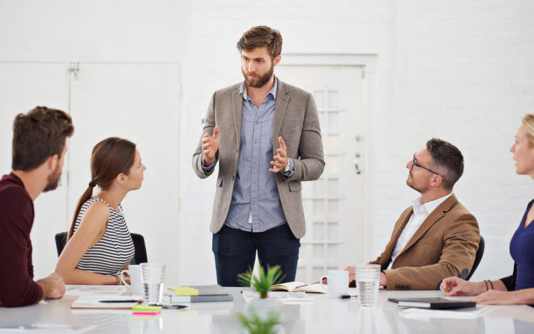 Die Rolle der Führung in der Teamentwicklung 10 Die Rolle der Führung in der Teamentwicklung 10