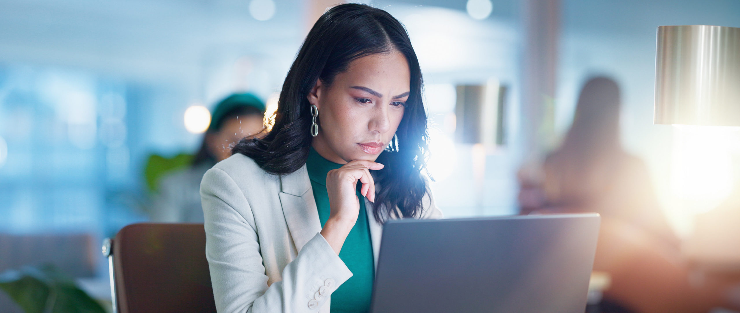 Strategien zum Umgang mit und zur Vermeidung von KI-Halluzinationen in L&D 6 Strategien zum Umgang mit und zur Vermeidung von KI-Halluzinationen in L&D 6