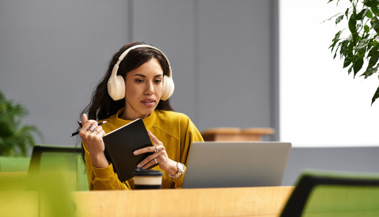 KI im eLearning: Wie intelligente Tools die Zukunft der Weiterbildung prägen 2 KI im eLearning: Wie intelligente Tools die Zukunft der Weiterbildung prägen 2