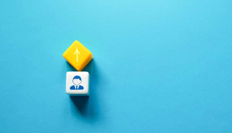 KI-gestütztes Lernen: Wie ein intelligentes LMS die Schulungsergebnisse verändert 6 KI-gestütztes Lernen: Wie ein intelligentes LMS die Schulungsergebnisse verändert 6